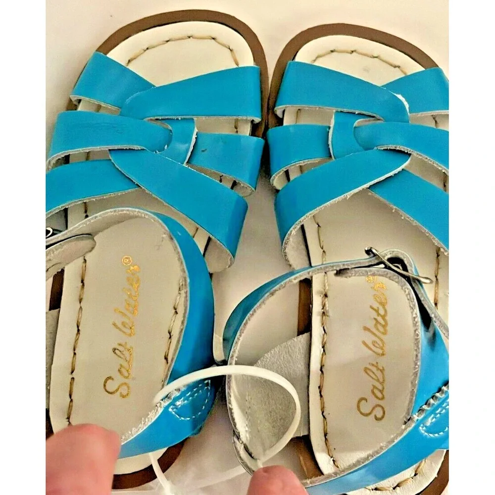 Salt Water Sandals Original Patent Leather Turquoise Little girl Size US 10
